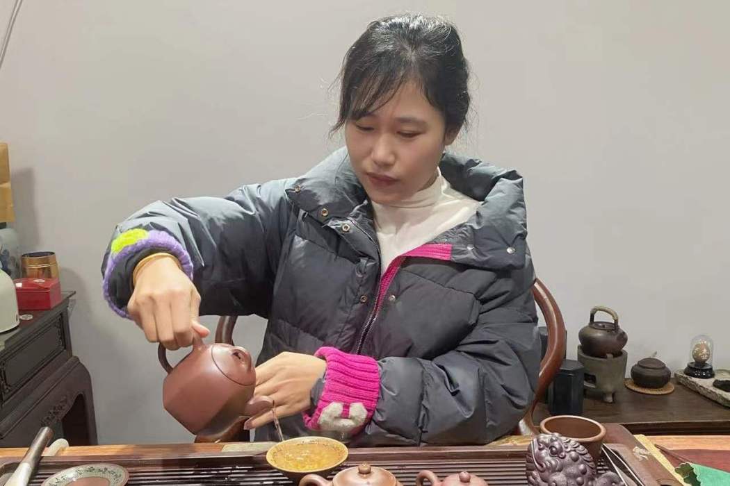 王玉(助理工藝美術師) 王玉(助理工藝美術師)