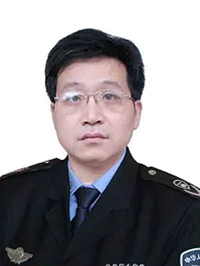 李小強(江西省撫州市東鄉區生態環境局黨組成員、副局長) 李小強(江西省撫州市東鄉區生態環境局黨組成員、副局長)