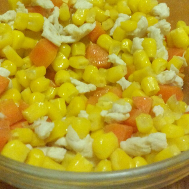 玉米粒胡蘿蔔炒雞丁