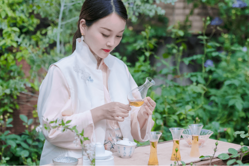 李倩(茶藝技術技能大師) 李倩(茶藝技術技能大師)