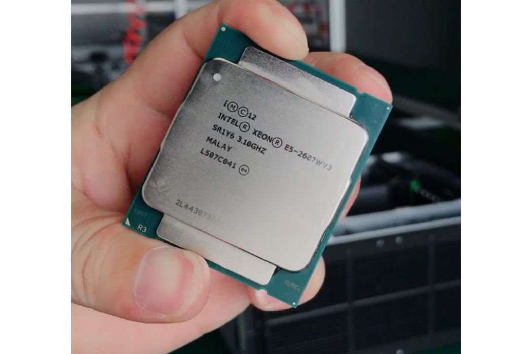 Intel Xeon E5-2687W v3 Intel Xeon E5-2687W v3
