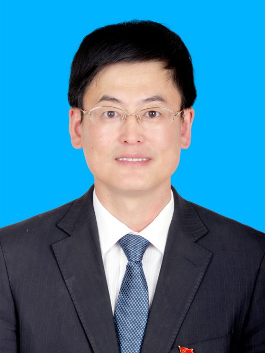 陳山(扎蘭屯市政府辦公室黨組成員、副主任) 陳山(扎蘭屯市政府辦公室黨組成員、副主任)