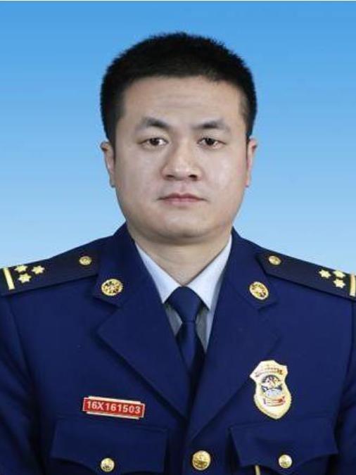 李明星(鶴壁市濬縣消防救援大隊大隊長) 李明星(鶴壁市濬縣消防救援大隊大隊長)