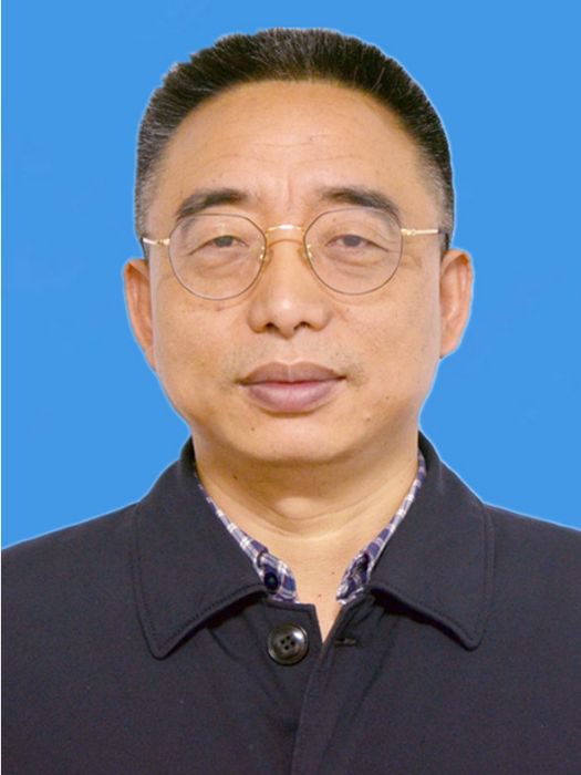 湯建華(常德職業技術學院黨委委員、組宣部部長) 湯建華(常德職業技術學院黨委委員、組宣部部長)