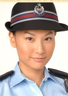 學警出更