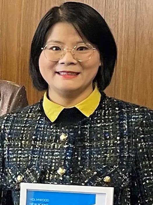 包燕飛(紐西蘭克賴斯特徹奇房產中介人) 包燕飛(紐西蘭克賴斯特徹奇房產中介人)