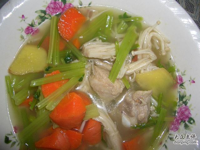 豬肉芹菜湯 豬肉芹菜湯