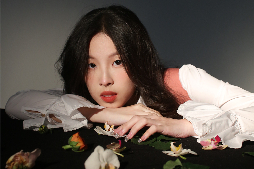 戀(2022年馮琬中演唱的一首歌曲) 戀(2022年馮琬中演唱的一首歌曲)
