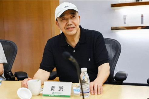 黃鵬(蘇州勝利精密製造科技股份有限公司獨立董事) 黃鵬(蘇州勝利精密製造科技股份有限公司獨立董事)