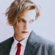 傑米·坎貝爾·鮑爾(Jamie Campbell Bower) 傑米·坎貝爾·鮑爾(Jamie Campbell Bower)