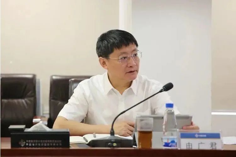 由廣君 由廣君