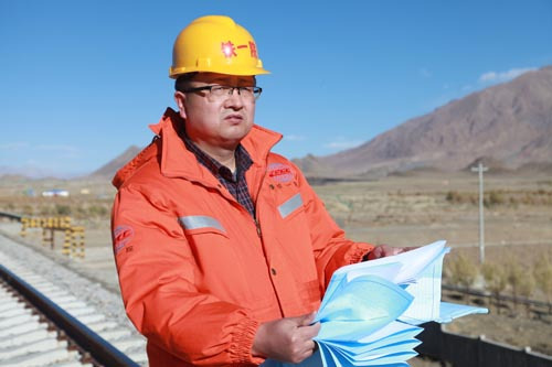 劉爭平(中鐵第一勘察設計院拉薩分公司指揮長) 劉爭平(中鐵第一勘察設計院拉薩分公司指揮長)