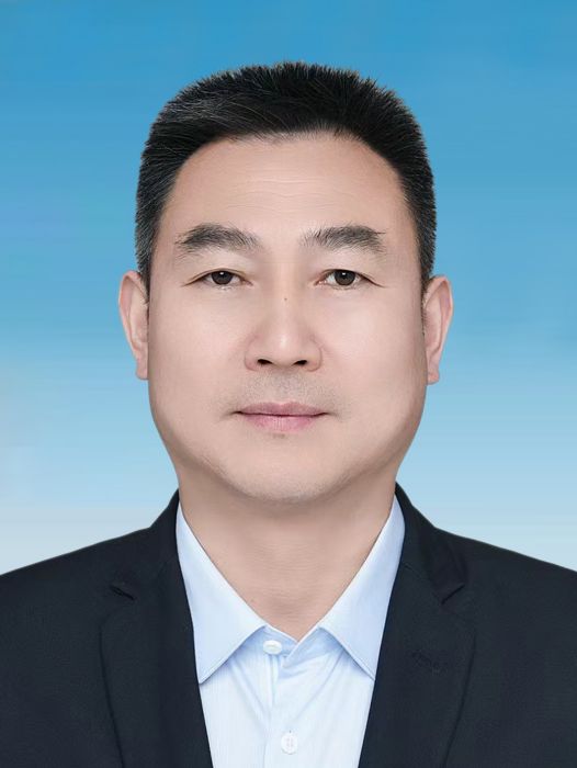 鄭朝明(重慶市永川區司法局黨委書記、局長) 鄭朝明(重慶市永川區司法局黨委書記、局長)