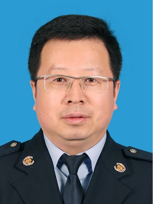 白冰(國家稅務總局西安市高陵區稅務局黨委委員、副局長) 白冰(國家稅務總局西安市高陵區稅務局黨委委員、副局長)