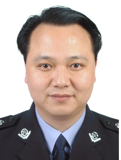 孫峰(廣安協興園區黨工委委員、公安分局局長) 孫峰(廣安協興園區黨工委委員、公安分局局長)