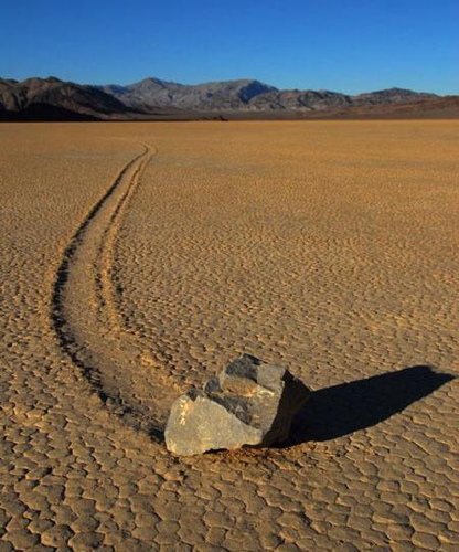美國加州死亡穀神秘的風帆石