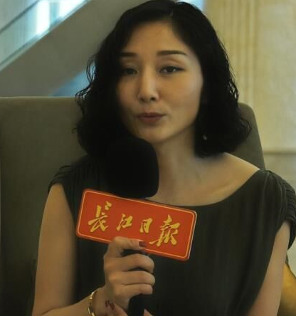 吳珊(中源協和董事) 吳珊(中源協和董事)