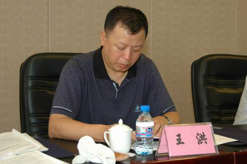 王洪(遼寧省農村經濟委員會紀檢組長)