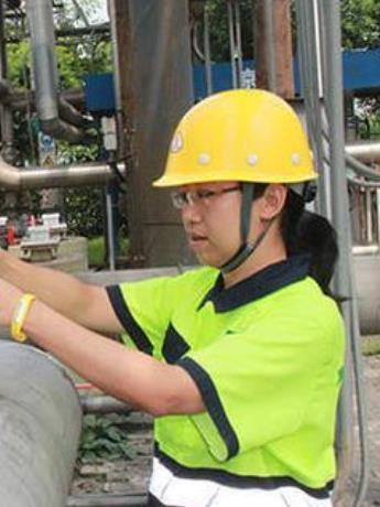 楊菊平(重慶市環衛控股(集團)有限公司黑石子餐廚垃圾處理廠副廠長) 楊菊平(重慶市環衛控股(集團)有限公司黑石子餐廚垃圾處理廠副廠長)