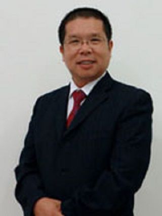 嚴由偉 嚴由偉