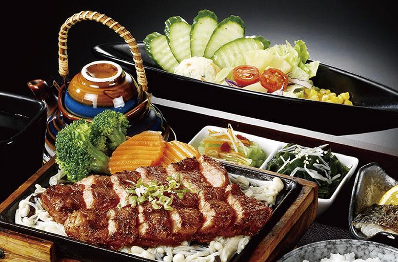 烤牛小排飯 烤牛小排飯