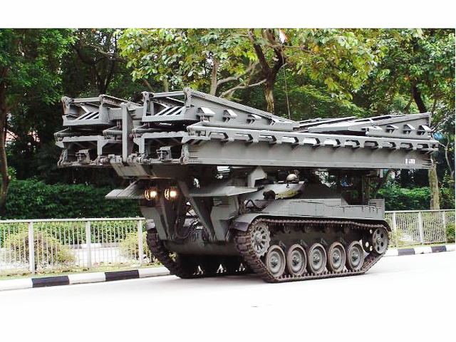 AMX-13輕型坦克變形架橋車