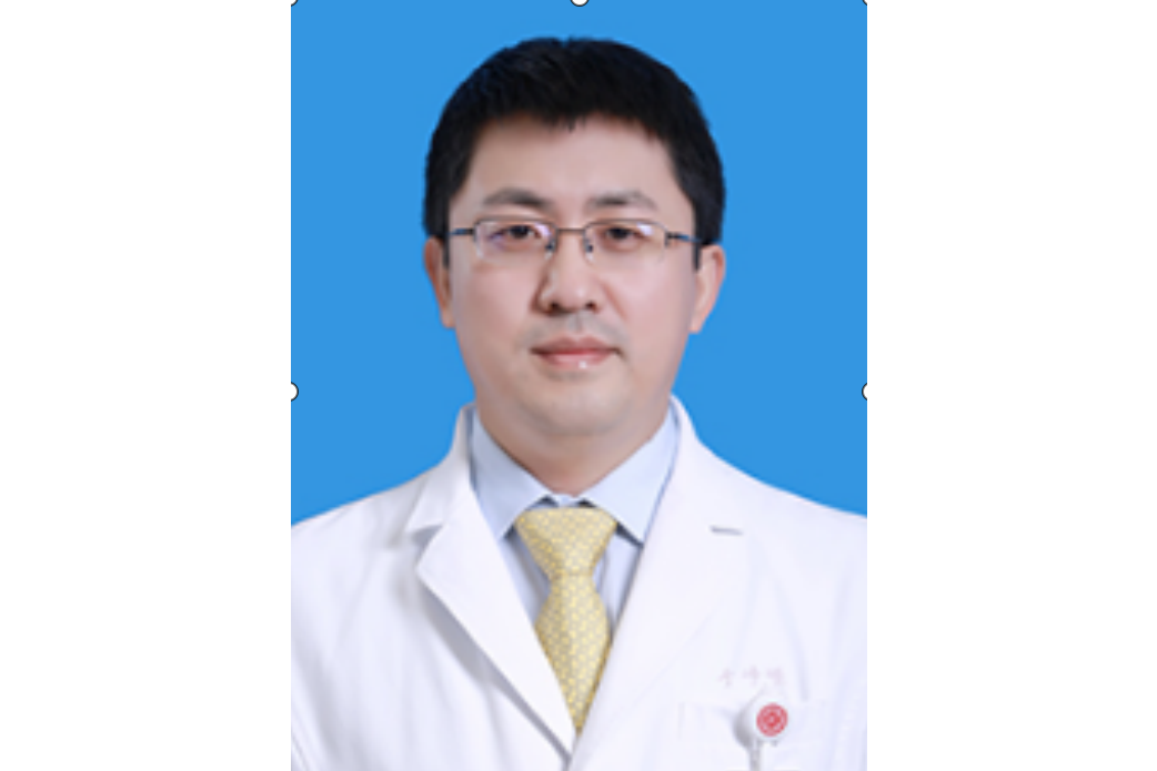 於崢嶸 於崢嶸