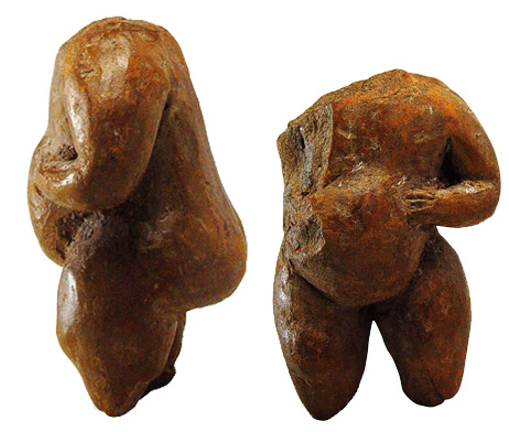 東山嘴遺址女性陶塑像殘件