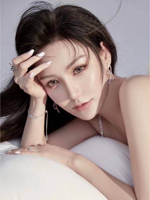 王一宸(中國女演員) 王一宸(中國女演員)