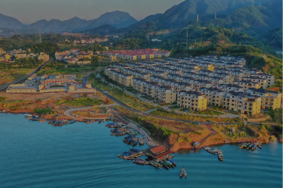 嚴家村(浙江省杭州市淳安縣界首鄉下轄村) 嚴家村(浙江省杭州市淳安縣界首鄉下轄村)