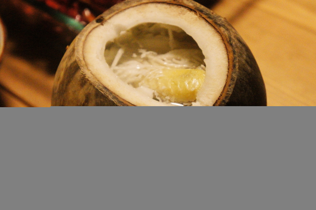 原盅椰子雞湯 原盅椰子雞湯