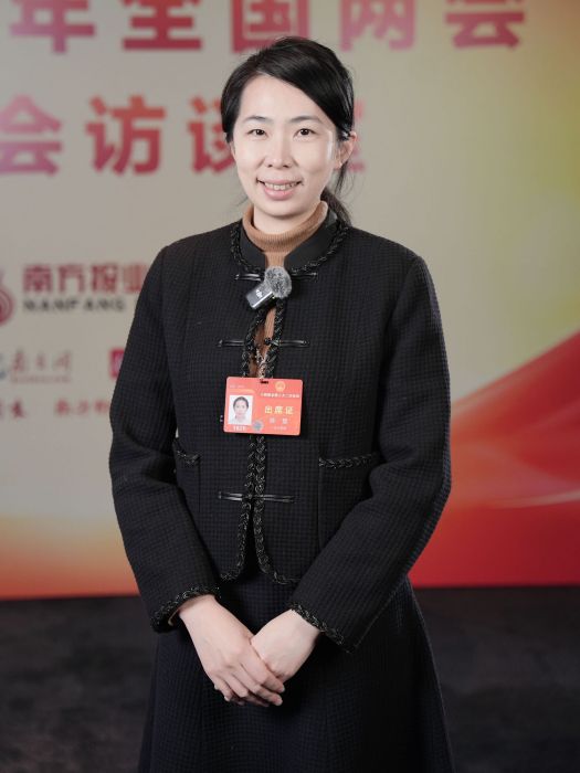 陳慧(肇慶市德慶縣東璞生態農業有限公司總經理、黨支部書記,) 陳慧(肇慶市德慶縣東璞生態農業有限公司總經理、黨支部書記,)