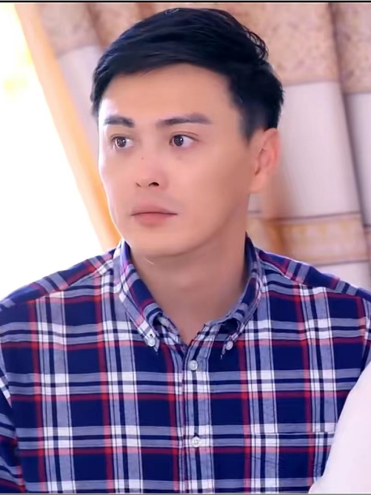 明德(都市情感劇《幸福在一起》中的角色)