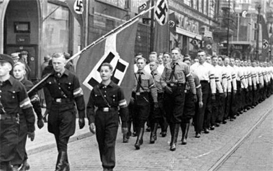 希特勒青年團(納粹德國準軍事組織)
