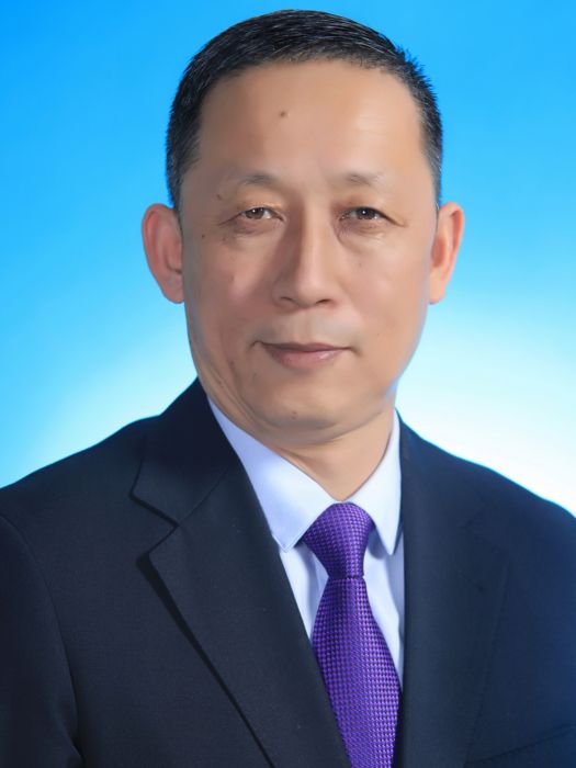 於國強(鄂前旗政協副主席) 於國強(鄂前旗政協副主席)