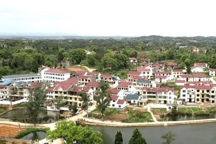 橫塘村(江西省萬安縣窯頭鎮下轄行政村) 橫塘村(江西省萬安縣窯頭鎮下轄行政村)