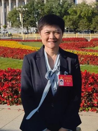 朱敏(中共二十大代表、中國信息通信研究院信息化與工業化融合研究所所長) 朱敏(中共二十大代表、中國信息通信研究院信息化與工業化融合研究所所長)
