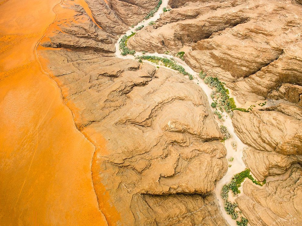 俯瞰納米布沙漠壯麗景觀