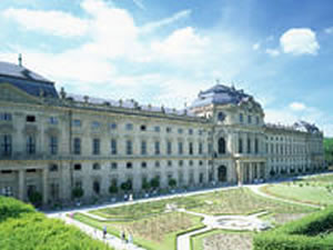 維爾茨堡宮及周圍花園廣場