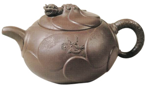 清代紫砂藏品“魚化龍壺”