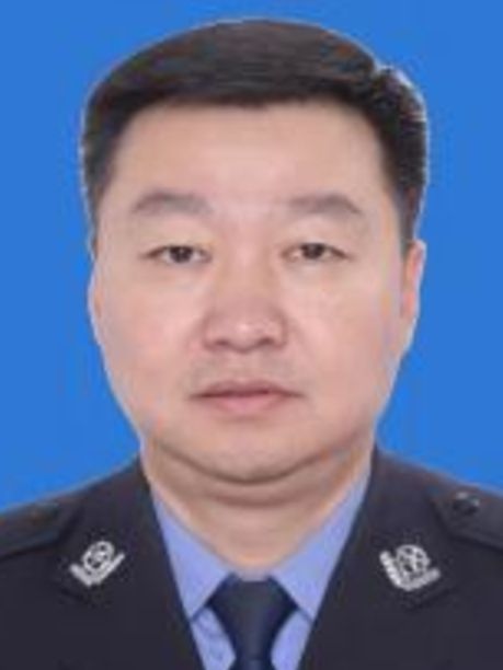 高永強(內蒙古自治區巴彥淖爾市杭錦後旗公安局副局長) 高永強(內蒙古自治區巴彥淖爾市杭錦後旗公安局副局長)
