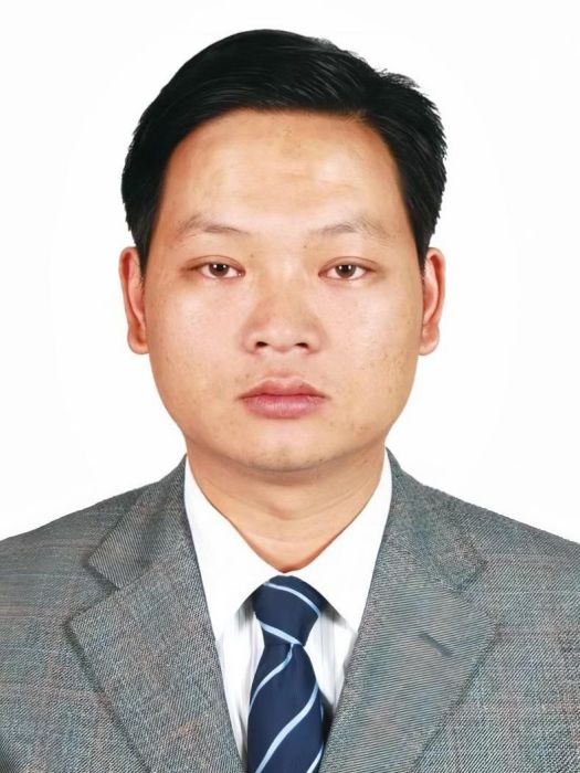 張新龍(雲南省保山市龍陵縣綜合行政執法局黨組書記、局長) 張新龍(雲南省保山市龍陵縣綜合行政執法局黨組書記、局長)