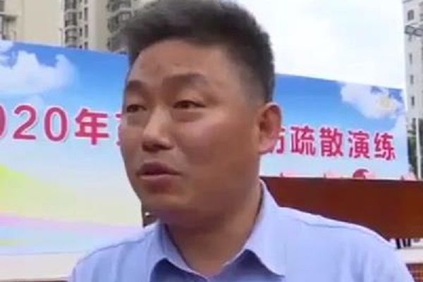 陳國兵(漳州市薌城實驗國小黨支部書記、校長) 陳國兵(漳州市薌城實驗國小黨支部書記、校長)
