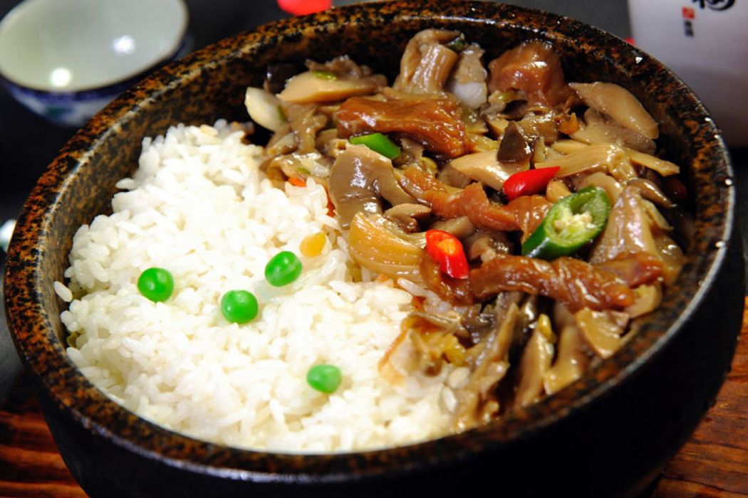 蘑菇拌飯 蘑菇拌飯