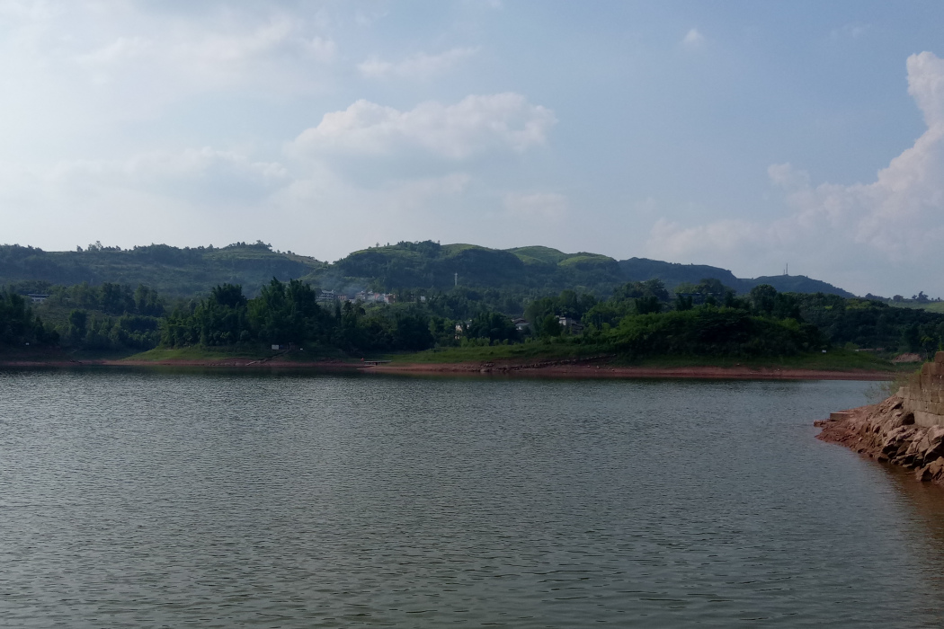 兩岔湖村 兩岔湖村