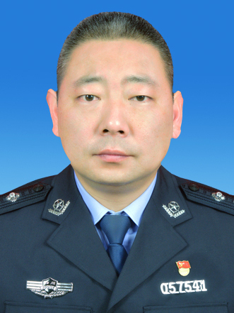張昆(四川省雅安市漢源縣委常委、政法委書記) 張昆(四川省雅安市漢源縣委常委、政法委書記)