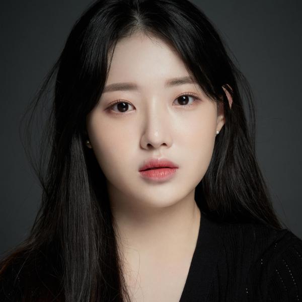 閔彩恩 閔彩恩