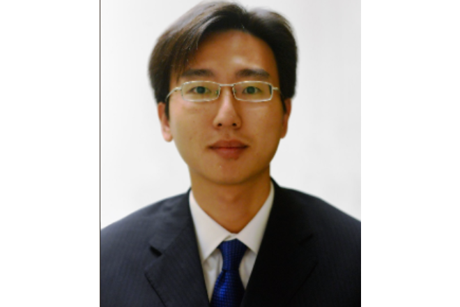 孫偉(華僑大學閩江學者特聘教授)