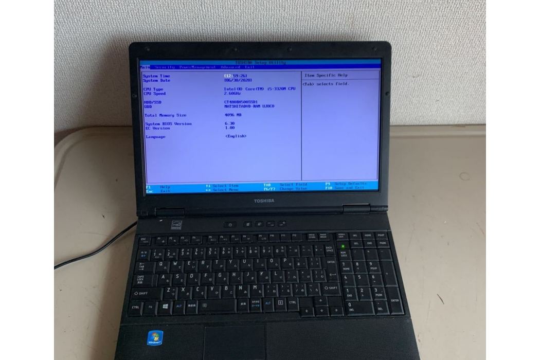 東芝Satellite K16 200E/W 東芝Satellite K16 200E/W