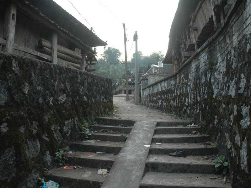 曼壩河村 曼壩河村